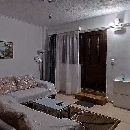 Ευρύχωρο Και Άνετο Διαμέρισμα Στην Ιτέα Joanna'S Apartment Kirra Exterior foto