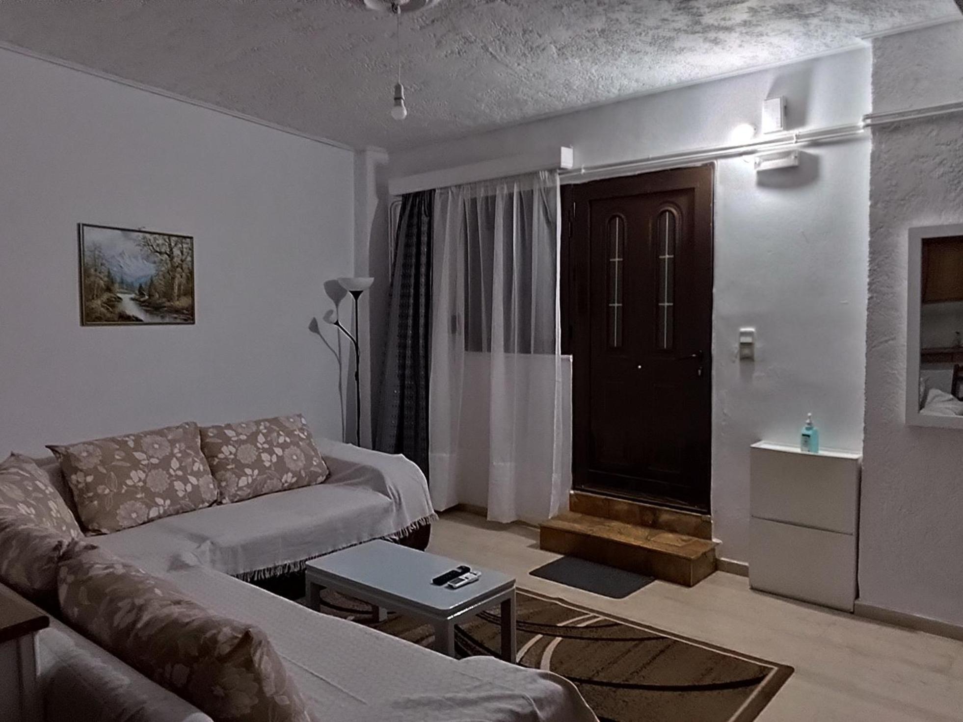 Ευρύχωρο Και Άνετο Διαμέρισμα Στην Ιτέα Joanna'S Apartment Kirra Exterior foto